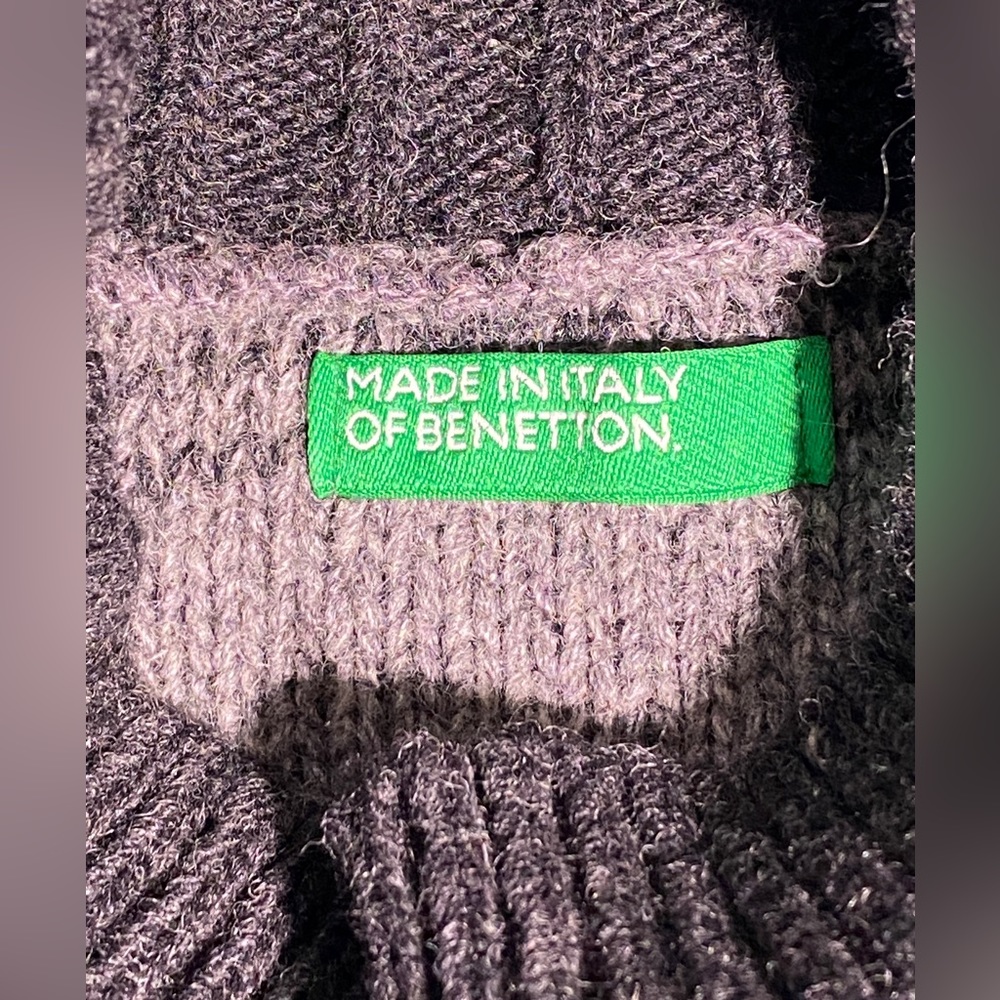 Benetton Grey and White Speckle knit mock sweater